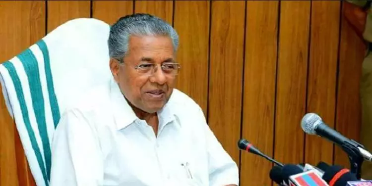 ക്യാമ്പില് നിന്ന് പോകുമ്പോള് ഒരു കുടുംബത്തിന് പതിനായിരം രൂപ; യു.എ.ഇ സഹായത്തിന്റെ കാര്യത്തില് അവ്യക്തതയില്ലെന്നും മുഖ്യമന്ത്രി ക്യാമ്പില് നിന്ന് പോകുമ്പോള് ഒരു കുടുംബത്തിന് പതിനായിരം രൂപ; യു.എ.ഇ സഹായത്തിന്റെ കാര്യത്തില് അവ്യക്തതയില്ലെന്നും മുഖ്യമന്ത്രി