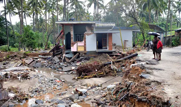 പ്രളയബാധിതരെ സഹായിക്കാൻ ബഹുമുഖ പദ്ധതികളുമായി കുവൈത്തിലെ മലയാളി സമൂഹം പ്രളയബാധിതരെ സഹായിക്കാൻ ബഹുമുഖ പദ്ധതികളുമായി കുവൈത്തിലെ മലയാളി സമൂഹം