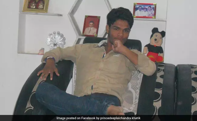 ജ്യോതിരാദിത്യ സിന്ധ്യയെ വെടിവെച്ച് കൊല്ലുമെന്ന് ബി.ജെ.പി എം.എല്.എയുടെ മകന്റെ ഭീഷണി ജ്യോതിരാദിത്യ സിന്ധ്യയെ വെടിവെച്ച് കൊല്ലുമെന്ന് ബി.ജെ.പി എം.എല്.എയുടെ മകന്റെ ഭീഷണി