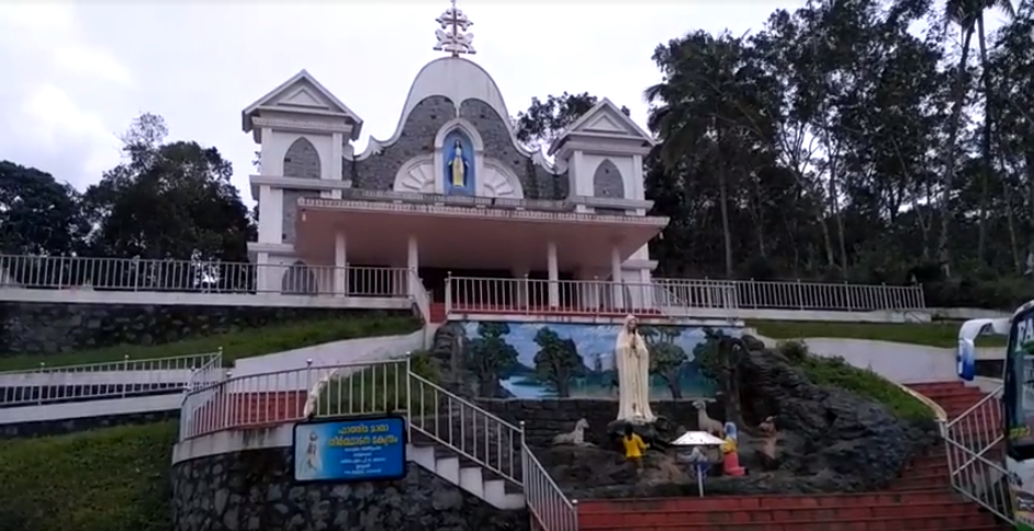 സ്നേഹ കൂട്ടായ്മയുടെ കാഴ്ച്ചകളൊരുക്കി തടിയൻപാട്