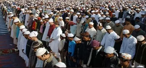 ത്യാഗസ്മരണയില് ബലിപെരുന്നാള്; പ്രളയത്തിന്റെ പശ്ചാത്തലത്തില് മിക്കയിടത്തും ആഘോഷങ്ങള് ഒഴിവാക്കി ത്യാഗസ്മരണയില് ബലിപെരുന്നാള്; പ്രളയത്തിന്റെ പശ്ചാത്തലത്തില് മിക്കയിടത്തും ആഘോഷങ്ങള് ഒഴിവാക്കി