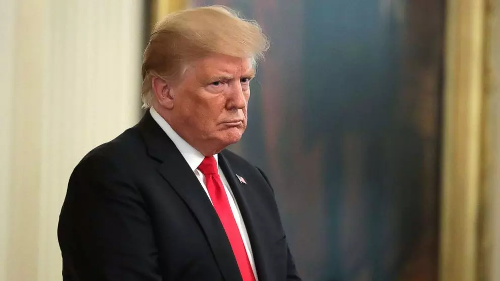 ട്രംപ് ഇംപീച്ച്മെന്റ് നേരിടേണ്ടിവന്നേക്കുമെന്ന് സഹായി; തന്നെ ഇംപീച്ച് ചെയ്താല് വിപണി തകരുമെന്ന് ട്രംപ് ട്രംപ് ഇംപീച്ച്മെന്റ് നേരിടേണ്ടിവന്നേക്കുമെന്ന് സഹായി; തന്നെ ഇംപീച്ച് ചെയ്താല് വിപണി തകരുമെന്ന് ട്രംപ്