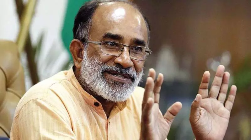 ആ ഫോട്ടോ ഇട്ടത് ഞാനല്ല, എന്റെ പേഴ്സണൽ സ്റ്റാഫ് ആണ്; കണ്ണന്താനം