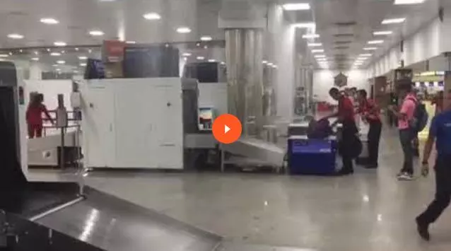 വിമാനത്താവളത്തിനുള്ളില്‍ മഴ പെയ്തപ്പോള്‍: വീഡിയോ വൈറലാകുന്നു