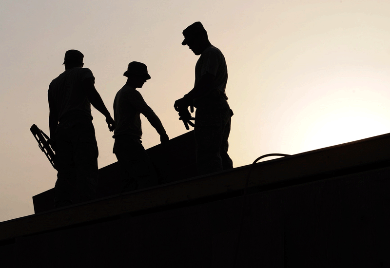 ജോലിയും ശമ്പളവുമില്ല; മലയാളികളുള്‍പ്പടെ ഇരുന്നൂറോളം പേര്‍ സൗദിയില്‍ ദുരിതത്തില്‍