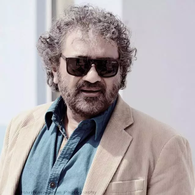 ഗാഡ്ഗില് റിപ്പോര്ട്ടിന്റെ ഓരോ കോപ്പി എല്ലാ നിയമസഭാ സാമാജികർക്കും തരാം; പരിഹാസവുമായി ജോയ് മാത്യു ഗാഡ്ഗില് റിപ്പോര്ട്ടിന്റെ ഓരോ കോപ്പി എല്ലാ നിയമസഭാ സാമാജികർക്കും തരാം; പരിഹാസവുമായി ജോയ് മാത്യു