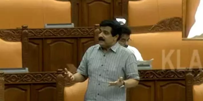 ബാര് തുറക്കുന്ന ലാഘവത്തോടെ ഡാം തുറക്കരുത്: എം.കെ മുനീര് ബാര് തുറക്കുന്ന ലാഘവത്തോടെ ഡാം തുറക്കരുത്: എം.കെ മുനീര്