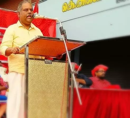 പാലക്കാട് സിപിഐ ജില്ലാ സെക്രട്ടറിക്കെതിരെ അഴിമതി ആരോപണം; പ്രതിഷേധിച്ച് ഒരുവിഭാഗം പാര്ട്ടി വിട്ടു പാലക്കാട് സിപിഐ ജില്ലാ സെക്രട്ടറിക്കെതിരെ അഴിമതി ആരോപണം; പ്രതിഷേധിച്ച് ഒരുവിഭാഗം പാര്ട്ടി വിട്ടു