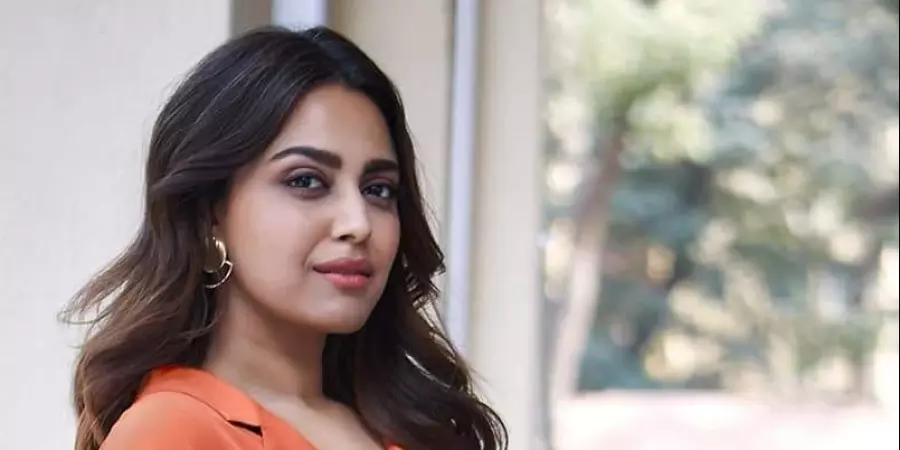 അയോധ്യ വിധിയില് അഭിപ്രായം: സ്വര ഭാസ്കറിനെതിരെ കോടതിയലക്ഷ്യ ഹര്ജിക്ക് അനുമതിയില്ല അയോധ്യ വിധിയില് അഭിപ്രായം: സ്വര ഭാസ്കറിനെതിരെ കോടതിയലക്ഷ്യ ഹര്ജിക്ക് അനുമതിയില്ല