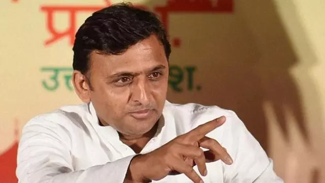 ഉത്തര്പ്രദേശില് ബി.ജെ.പിയെ തോല്പിക്കാനായാല് ഇന്ത്യയൊട്ടാകെ അവരെ തളക്കാനാകും- അഖിലേഷ് യാദവ് ഉത്തര്പ്രദേശില് ബി.ജെ.പിയെ തോല്പിക്കാനായാല് ഇന്ത്യയൊട്ടാകെ അവരെ തളക്കാനാകും- അഖിലേഷ് യാദവ്