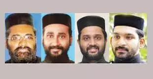 വീട്ടമ്മയെ വൈദികര് പീഡിപ്പിച്ച കേസില് പൊലീസില് നിന്ന് പരാതി മറച്ചുവെക്കാന് സഭാനേതൃത്വം ഇടപെട്ടു വീട്ടമ്മയെ വൈദികര് പീഡിപ്പിച്ച കേസില് പൊലീസില് നിന്ന് പരാതി മറച്ചുവെക്കാന് സഭാനേതൃത്വം ഇടപെട്ടു