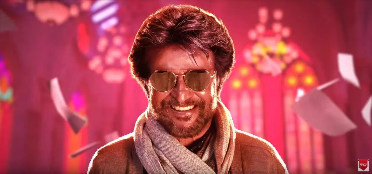 രജനികാന്ത് വീണ്ടും മാസ്സ് ലുക്കിൽ; ‘പേട്ട’യുടെ മോഷൻ പോസ്റ്ററിന് വൻ വരവേൽപ്പ് രജനികാന്ത് വീണ്ടും മാസ്സ് ലുക്കിൽ; ‘പേട്ട’യുടെ മോഷൻ പോസ്റ്ററിന് വൻ വരവേൽപ്പ്