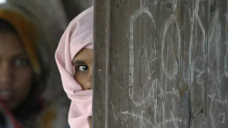 ലോകത്ത് ആത്മഹത്യ ചെയ്യുന്ന സ്ത്രീകളില് 10ല് 4പേരും ഇന്ത്യക്കാര് ലോകത്ത് ആത്മഹത്യ ചെയ്യുന്ന സ്ത്രീകളില് 10ല് 4പേരും ഇന്ത്യക്കാര്