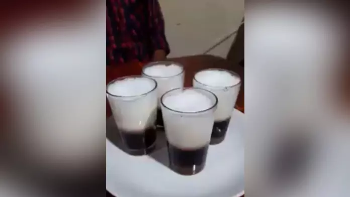 ട്വിറ്ററില്‍ ഒരു മില്യണിലധികം ആളുകള്‍ കണ്ട പൊന്നാനിയിലെ ‘ചായയടി’