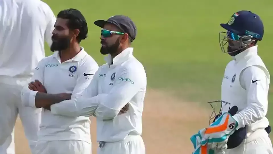 വിരാട് കോഹ്‍ലി ലോകത്തിലെ ഏറ്റവും മോശം ‘റിവ്യൂവര്‍’ എന്ന് മുൻ ഇം​ഗ്ലീഷ് നായകൻ