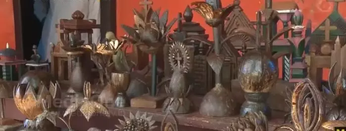 ചിരട്ടയില്‍ നിന്ന് കൌതുകരൂപങ്ങള്‍: കേശവനിത് ഹോബി മാത്രമല്ല 