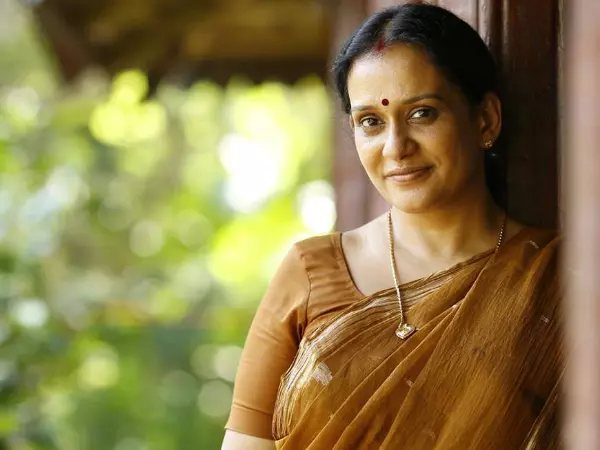 ‘പൾസർ സുനിയാണ് ഫ്രാങ്കോ; അവള്ക്കൊപ്പം എന്നത് നിബന്ധനകള്ക്ക് വിധേയം’ ‘പൾസർ സുനിയാണ് ഫ്രാങ്കോ; അവള്ക്കൊപ്പം എന്നത് നിബന്ധനകള്ക്ക് വിധേയം’