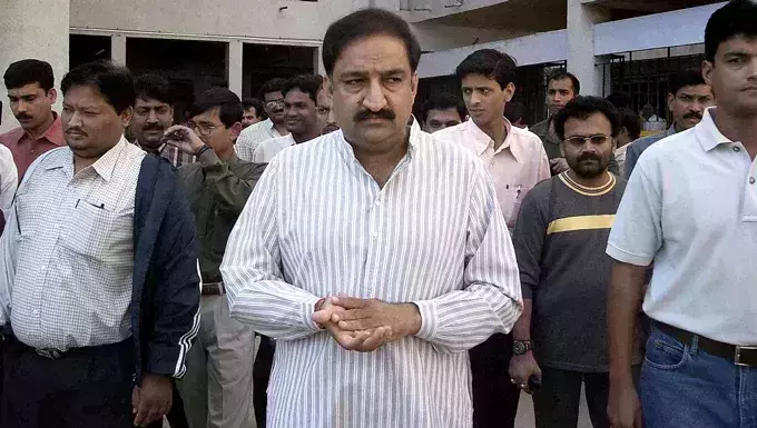 ഹരേണ്‍ പാണ്ഡ്യ കൊല്ലപ്പെട്ട് പതിനഞ്ച് വര്‍ഷങ്ങള്‍ കഴിഞ്ഞിട്ടും ഉത്തരം കിട്ടാത്ത ചോദ്യങ്ങള്‍      