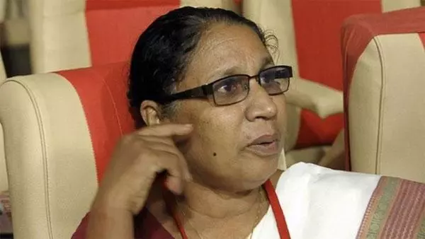 കന്യാസ്ത്രീയുടെ ചിത്രം പ്രചരിപ്പിച്ചവർക്കെതിരെ വനിതാ കമ്മീഷൻ കേസെടുത്തു കന്യാസ്ത്രീയുടെ ചിത്രം പ്രചരിപ്പിച്ചവർക്കെതിരെ വനിതാ കമ്മീഷൻ കേസെടുത്തു