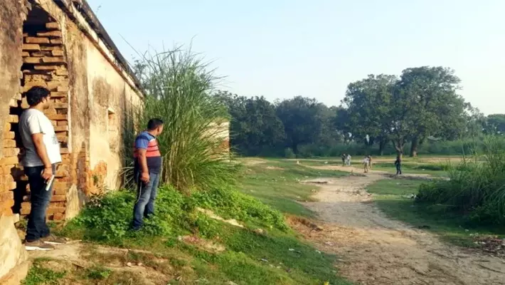 ‘നാല് ദിവസം മുന്നേ പോലീസ് മക്കളെ കൊണ്ട് പോയി’; അലിഗഡിലേത് വ്യാജ ഏറ്റുമുട്ടലെന്ന് കുടുംബങ്ങൾ ‘നാല് ദിവസം മുന്നേ പോലീസ് മക്കളെ കൊണ്ട് പോയി’; അലിഗഡിലേത് വ്യാജ ഏറ്റുമുട്ടലെന്ന് കുടുംബങ്ങൾ