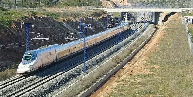 മക്ക-മദീന ‘അല് ഹറമൈന്’ അതിവേഗ ട്രൈന് സര്വ്വീസിന് ഒക്ടോബറില് തുടക്കം മക്ക-മദീന ‘അല് ഹറമൈന്’ അതിവേഗ ട്രൈന് സര്വ്വീസിന് ഒക്ടോബറില് തുടക്കം