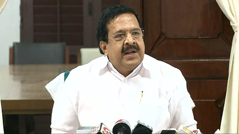 എം.എല്.എ ഹോസ്റ്റല് പീഡനക്കേസില് സ്പീക്കറുടെ മൌനം അപലപനീയം: രമേശ് ചെന്നിത്തല എം.എല്.എ ഹോസ്റ്റല് പീഡനക്കേസില് സ്പീക്കറുടെ മൌനം അപലപനീയം: രമേശ് ചെന്നിത്തല