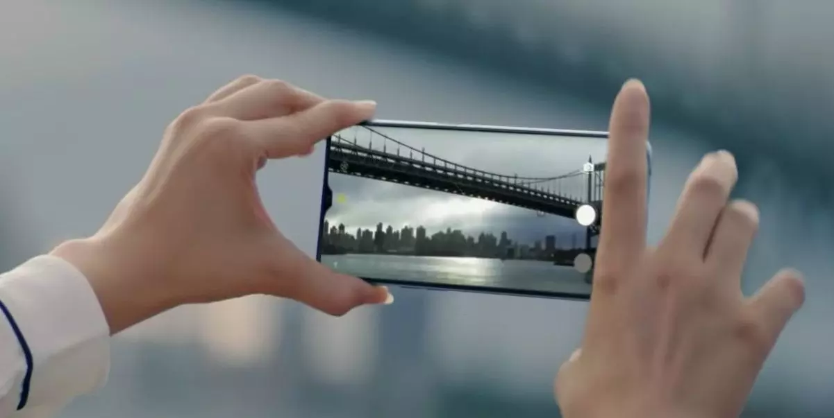 റിയല്‍മി 2വിനായി തിക്കും തിരക്കും; റിയല്‍മി 2 പ്രോയുമായി കമ്പനി വീണ്ടും 