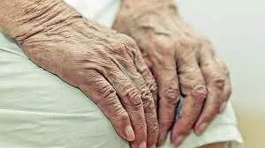 ആശുപത്രിയില്‍ ഉപേക്ഷിക്കപ്പെട്ട വൃദ്ധജന്മങ്ങള്‍