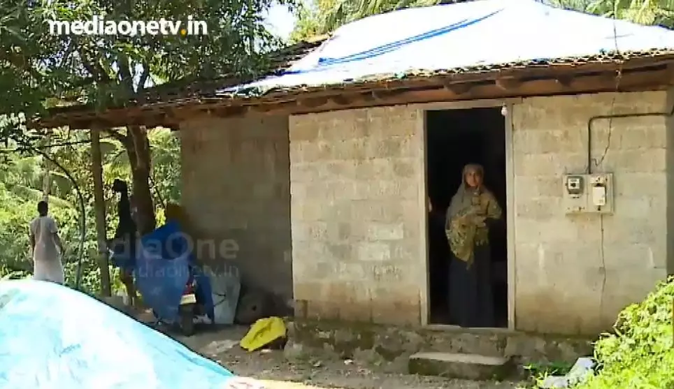 കട്ടിപ്പാറക്കാര്‍ക്ക് സര്‍ക്കാര്‍ വാടക നല്‍കിയില്ലെങ്കില്‍ ജനകീയ കമ്മിറ്റി നല്‍കുമെന്ന് എം.എല്‍.എ