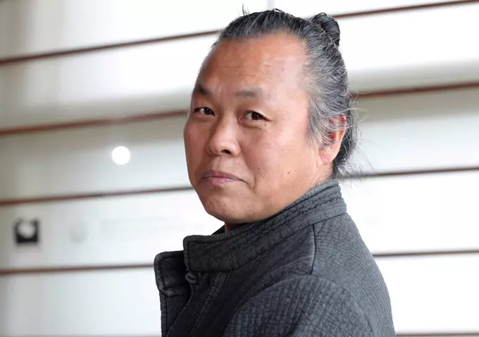 ചലച്ചിത്രമേള ഉപേക്ഷിക്കരുതെന്നാവിശ്യപെട്ട് കിം കി ഡുക്കിന്റെ കത്ത് ചലച്ചിത്രമേള ഉപേക്ഷിക്കരുതെന്നാവിശ്യപെട്ട് കിം കി ഡുക്കിന്റെ കത്ത്