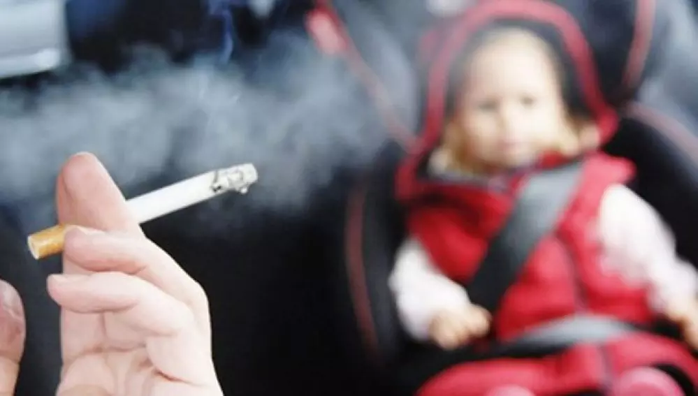 ‘’നിങ്ങളുടെ ഈ പുകവലി കാരണം നശിക്കുന്നത് എന്റെ കൂടി ആരോഗ്യമാണ്’’