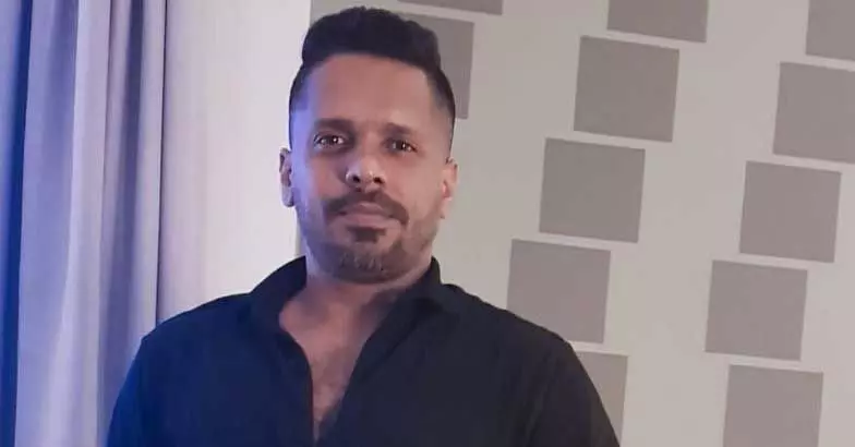 സംഘപരിവാരം വിശ്വാസികളെ തെരുവിലിറക്കുന്നത് രാഷ്ട്രീയലാക്കോടെ: ആഷിഖ് അബു