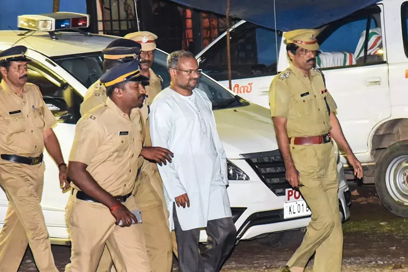 ഫ്രാങ്കോ മുളക്കലിനെ മൂന്ന് ദിവസത്തേക്ക് പൊലീസ് കസ്റ്റഡിയില്‍ വിട്ടു