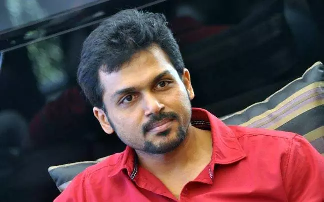 മണാലിയിലെ വെള്ളപ്പൊക്കത്തില്‍ കുടുങ്ങി തമിഴ് സിനിമാ ഷൂട്ടിംഗ് സംഘം; നടന്‍ കാര്‍ത്തിയെ രക്ഷപ്പെടുത്തി 