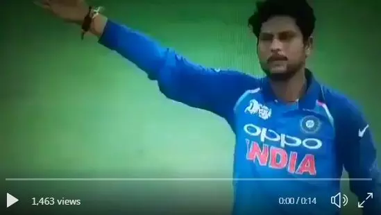 ‘പന്തെറിയുന്നോ അതോ ബൗളറെ മാറ്റണോ?’ കട്ടകലിപ്പില് ധോണി ‘പന്തെറിയുന്നോ അതോ ബൗളറെ മാറ്റണോ?’ കട്ടകലിപ്പില് ധോണി