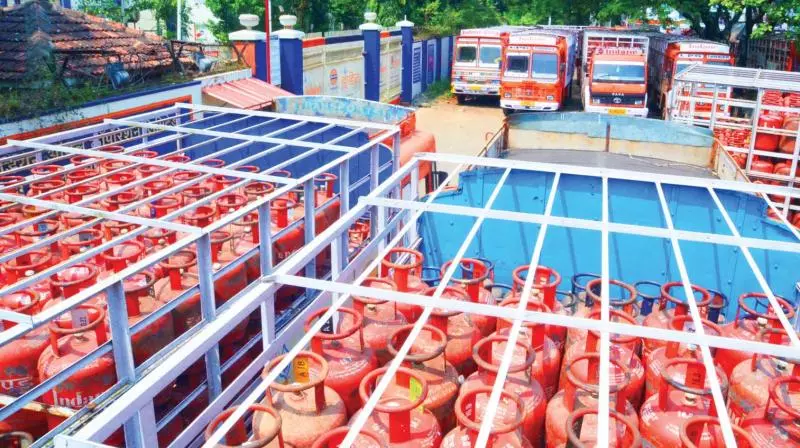 ചേളാരി ഐ.ഒ.സി പ്ലാന്റുമായി ബന്ധപ്പെട്ട സാങ്കേതിക പഠനത്തിന് വിദഗ്ധ സമിതിയെ നിയോഗിക്കാന് തീരുമാനം ചേളാരി ഐ.ഒ.സി പ്ലാന്റുമായി ബന്ധപ്പെട്ട സാങ്കേതിക പഠനത്തിന് വിദഗ്ധ സമിതിയെ നിയോഗിക്കാന് തീരുമാനം