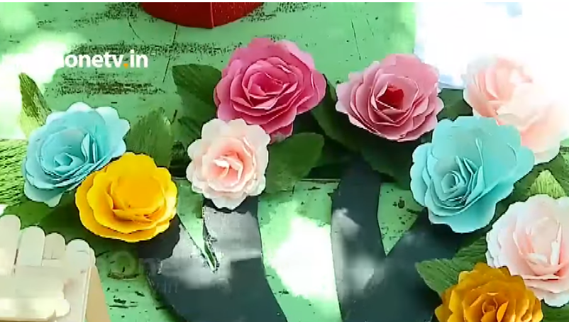 ഒഴിവുസമയങ്ങളെ വര്‍ണക്കടലാസുകൊണ്ട് ആഘോഷമാക്കി എട്ടാം ക്ലാസുകാരി