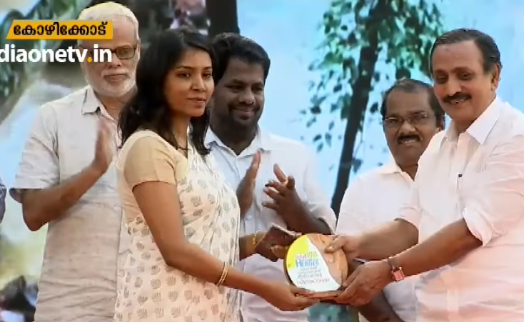 പ്രളയ ദുരിതാശ്വാസത്തില്‍ താങ്ങായവര്‍ക്ക് ആദരവുമായി മീഡിയവണ്‍