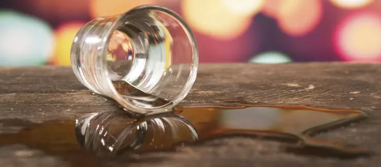 വയനാട്ടില്‍ വ്യാജ മദ്യം കഴിച്ച് മൂന്ന് പേര്‍ മരിച്ചു