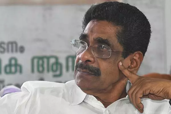 കന്യാസ്ത്രീ സമരത്തില്‍ കോണ്‍ഗ്രസിന് പൊതു സമീപനം ഉണ്ടായില്ലെന്ന് മുല്ലപ്പളളി