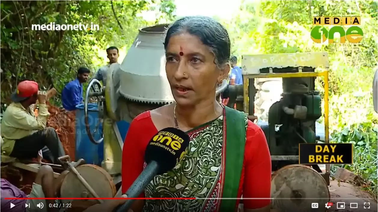 അയിത്തത്തിന്റെ പേരില്‍ സ്വകാര്യവ്യക്തി ഗതാഗതം തടസപ്പെടുത്തിയ പൊസളിഗെ കോളനിക്കാര്‍ ഇനി കോണ്‍ക്രീറ്റ് റോഡിലൂടെ യാത്ര ചെയ്യും