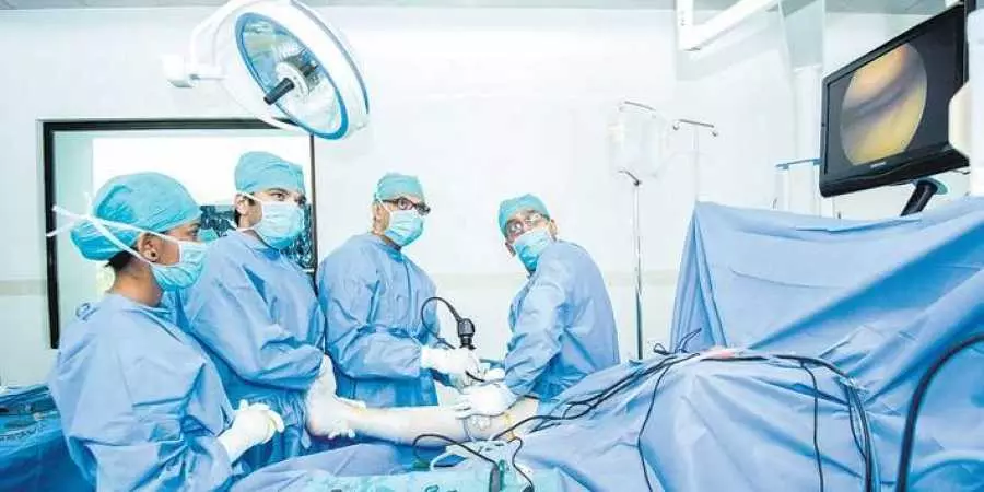 ചികിത്സിക്കാന് സവര്ണനായ ഡോക്ടര് തന്നെ വേണം, പട്ടികവര്ഗ വിഭാഗക്കാരനായ ഡോക്ടര്ക്ക് മര്ദനം ചികിത്സിക്കാന് സവര്ണനായ ഡോക്ടര് തന്നെ വേണം, പട്ടികവര്ഗ വിഭാഗക്കാരനായ ഡോക്ടര്ക്ക് മര്ദനം