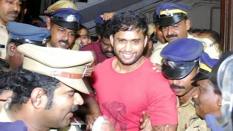 അപ്രാണി കൃഷ്ണകുമാര് വധക്കേസ്; ഓം പ്രകാശിനെയും പത്താം പ്രതി പ്രശാന്തിനേയും വെറുതെവിട്ടു അപ്രാണി കൃഷ്ണകുമാര് വധക്കേസ്; ഓം പ്രകാശിനെയും പത്താം പ്രതി പ്രശാന്തിനേയും വെറുതെവിട്ടു