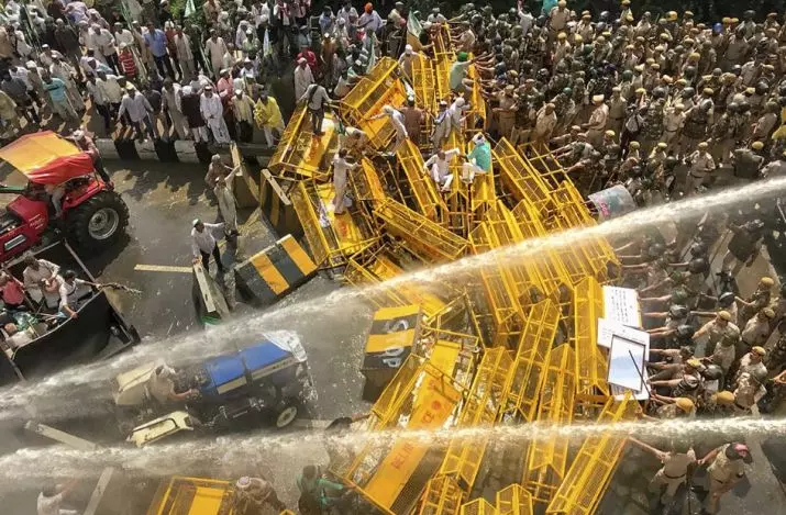 ഡല്‍ഹിയിലേക്ക് പ്രവേശിക്കാന്‍  അനുമതി: കര്‍ഷക സമരം അവസാനിപ്പിച്ചു