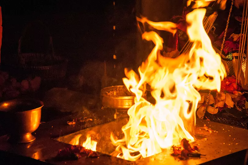 മകന്റെ അസ്വാഭാവിക മരണം പോലീസ് അന്വേഷിക്കാന് മുസ്ലിം കുടുംബം ഹിന്ദു മതം സ്വീകരിച്ചു മകന്റെ അസ്വാഭാവിക മരണം പോലീസ് അന്വേഷിക്കാന് മുസ്ലിം കുടുംബം ഹിന്ദു മതം സ്വീകരിച്ചു