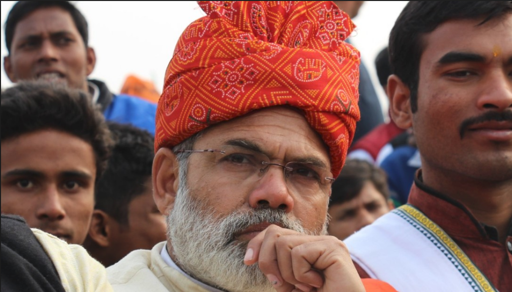 ‘എന്നുവരും അച്ഛാദിൻ’? ചോദ്യം കേട്ട് മടുത്തു, മോദിയുടെ അപരൻ ബി.ജെ.പി വിടുന്നു 