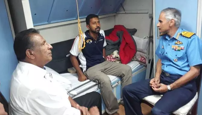 അഭിലാഷ് ടോമി ഇന്ത്യയിലെത്തി അഭിലാഷ് ടോമി ഇന്ത്യയിലെത്തി