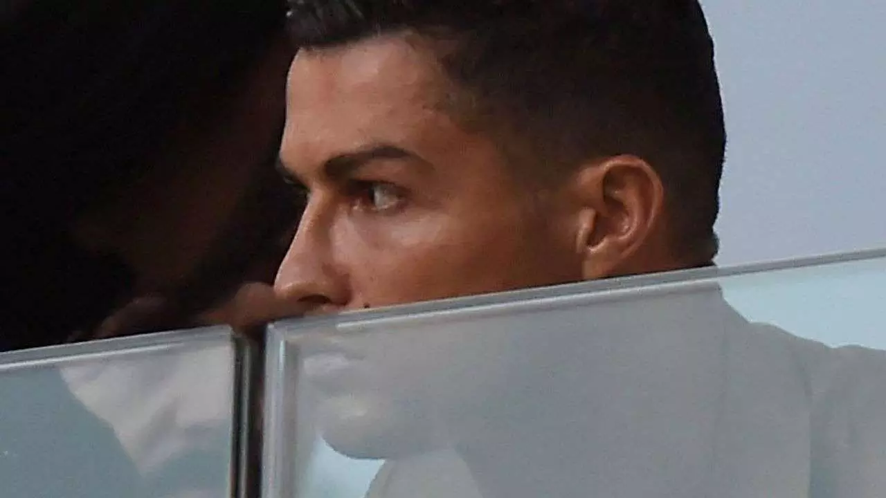 റൊണാള്ഡോ കൂടുതല് കുരുക്കിലേക്ക്? റൊണാള്ഡോ കൂടുതല് കുരുക്കിലേക്ക്?