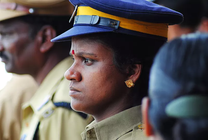 ശബരിമല സ്ത്രീപ്രവേശം: വനിതാ പൊലീസിനെ വിന്യസിക്കുക പമ്പവരെ ശബരിമല സ്ത്രീപ്രവേശം: വനിതാ പൊലീസിനെ വിന്യസിക്കുക പമ്പവരെ