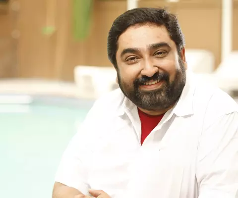 കഴുത്തിൽ കമ്പി തറച്ചുകയറി, ചോര ചീറ്റിയൊഴുകാൻ തുടങ്ങി; കുട്ടിക്കാല ഓര്മകളില് എം. ജയചന്ദ്രന് കഴുത്തിൽ കമ്പി തറച്ചുകയറി, ചോര ചീറ്റിയൊഴുകാൻ തുടങ്ങി; കുട്ടിക്കാല ഓര്മകളില് എം. ജയചന്ദ്രന്